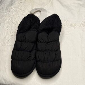 Black Quilted Women's Bedroom Slippers NWT